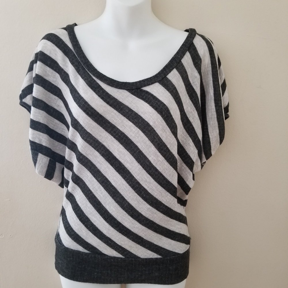 Timing Blouse - Picture 2 of 6